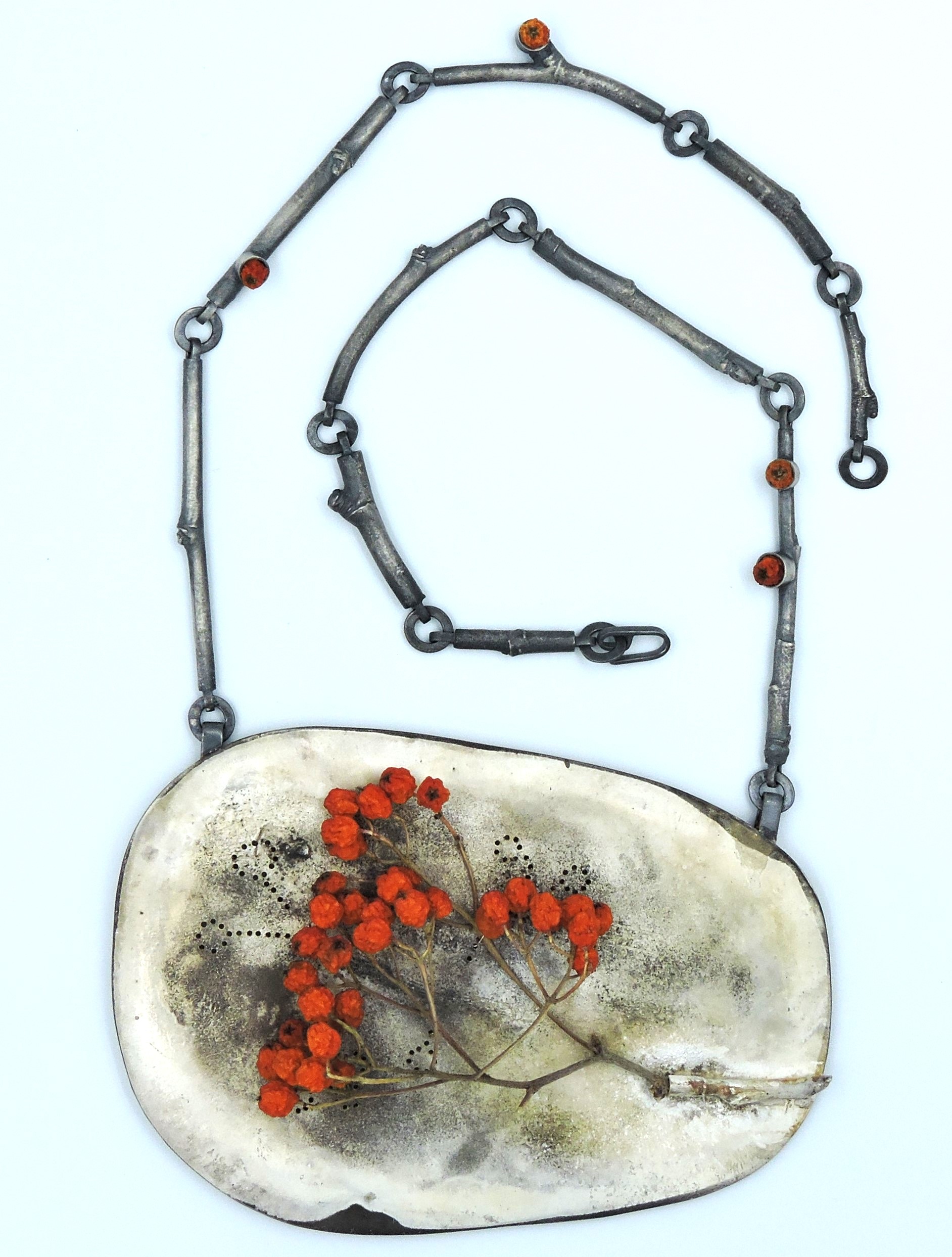 RØNNEBÆR smykker 2024